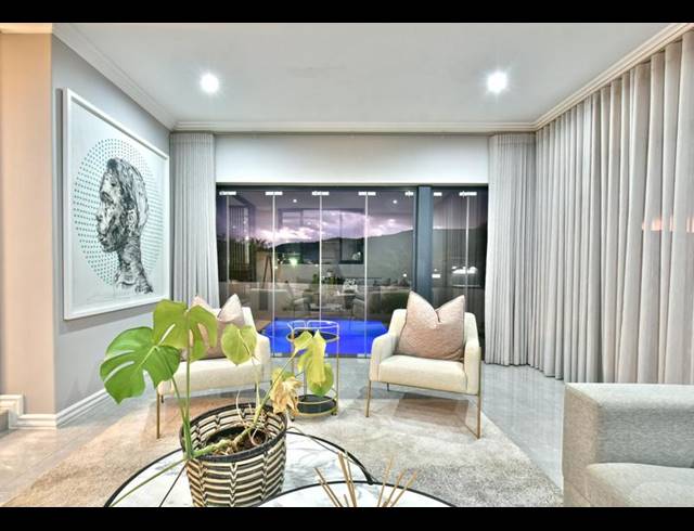 4 BEDROOM HOUSE FOR SALE IN EYE OF AFRICA